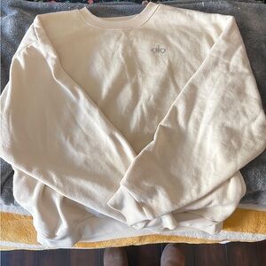 Alo (Accolade Crew Neck Pullover - Oat Milk)